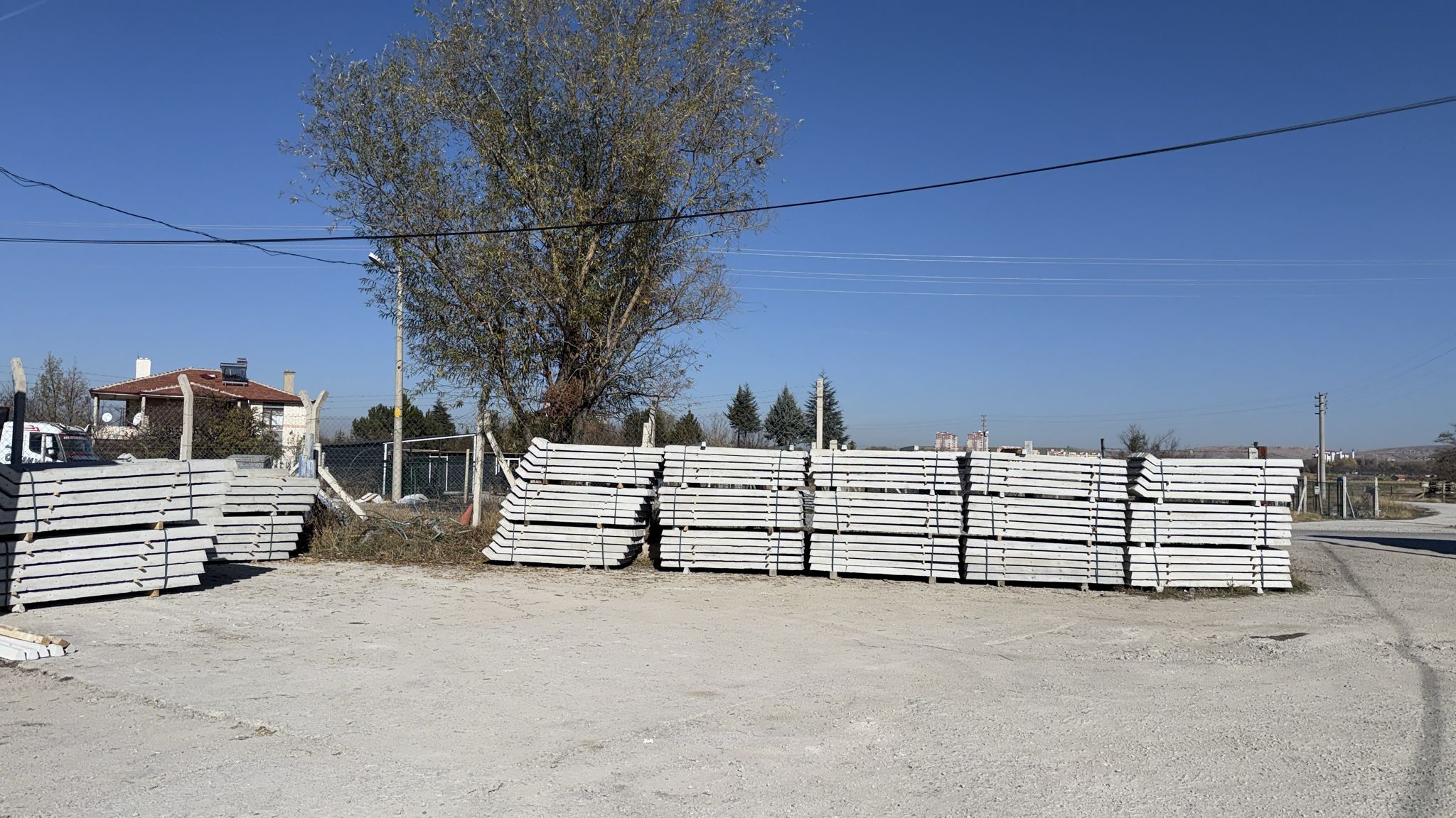 Reis Tel Örgü Panel Çit Sistemleri