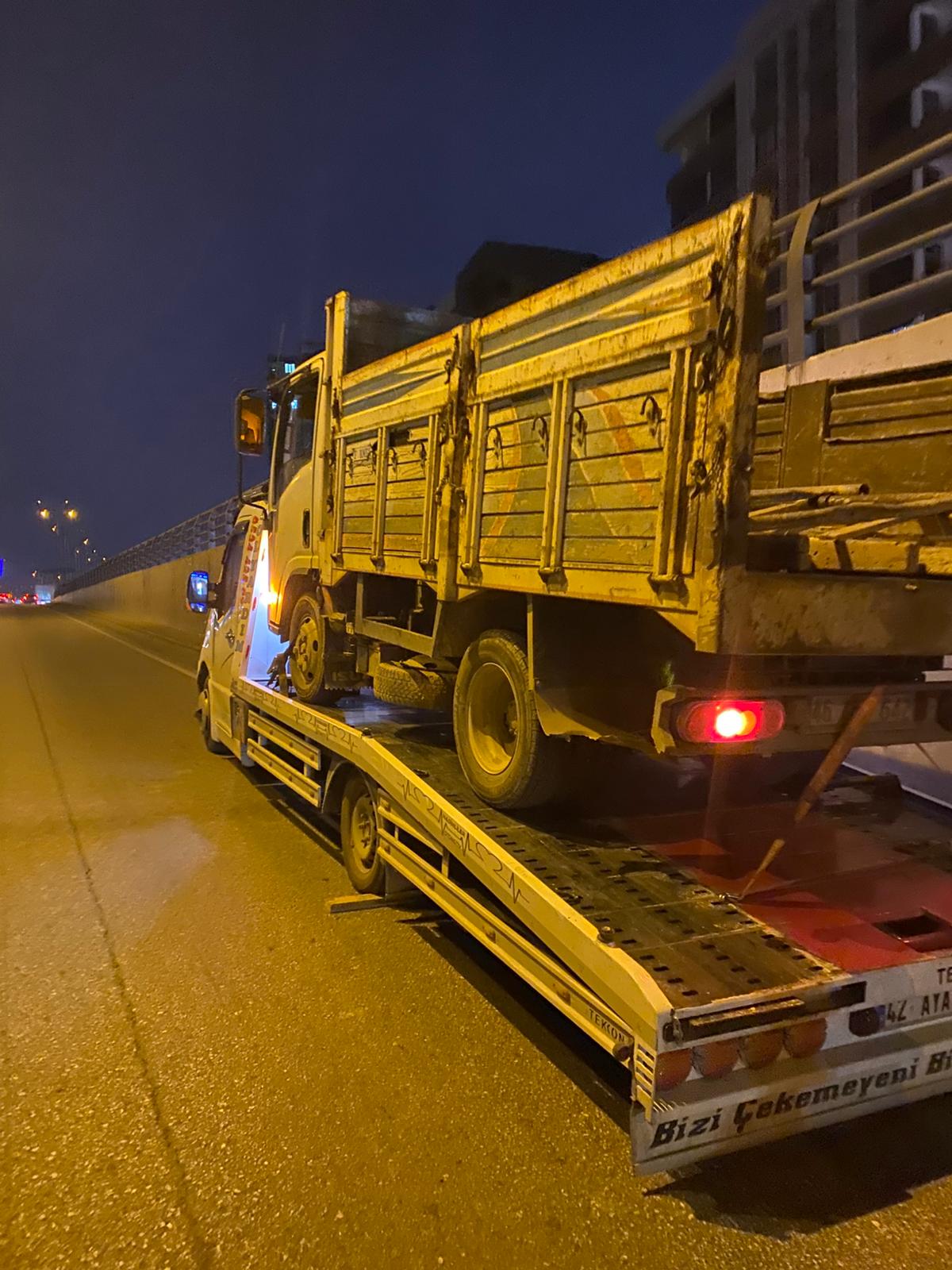Gaziantep Şehitkamil şahinbey oto çekiçi oto kurtarıcı Aya Yol Yardım Oto Kurtarıcı Çekiçi